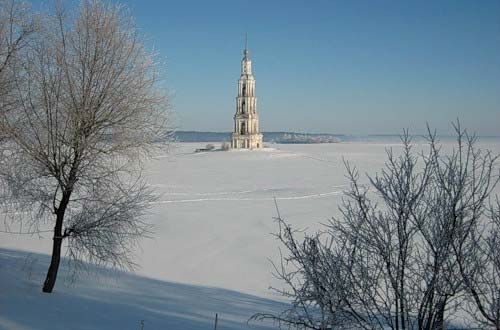 колокольня Никольского собора в Калязине